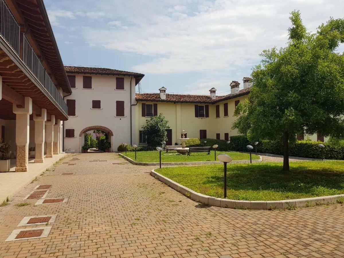 Designcontrodesign Villa Desenzano del Garda Luaran gambar