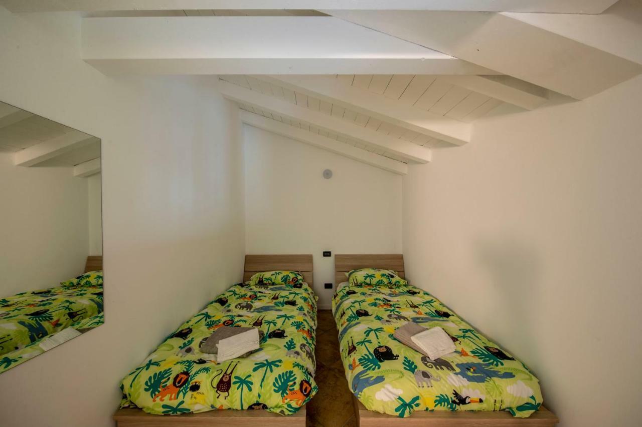 Designcontrodesign Villa Desenzano del Garda Luaran gambar